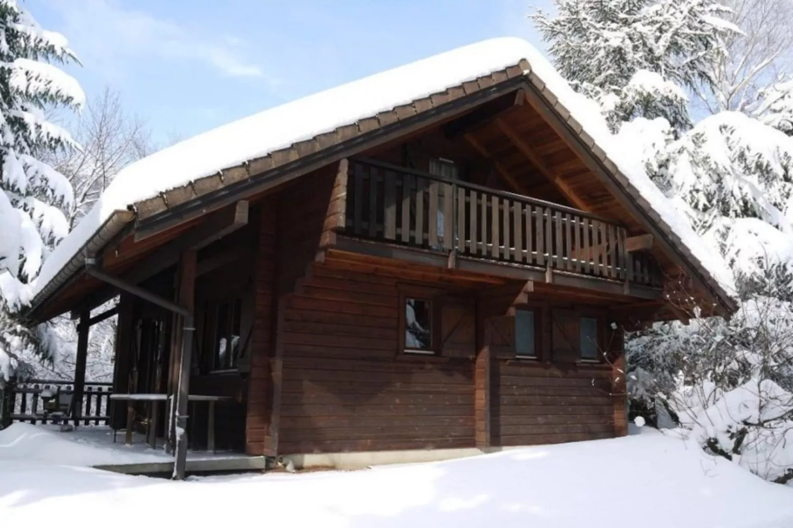 LE RENNE  Chalet en bois au calme avec SPA Jacuzzi-Extérieur