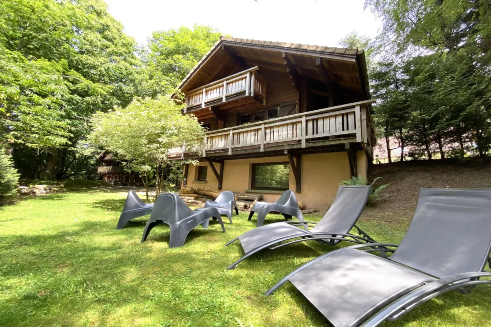 LE RENARD  Chalet en bois au calme-Outdoor