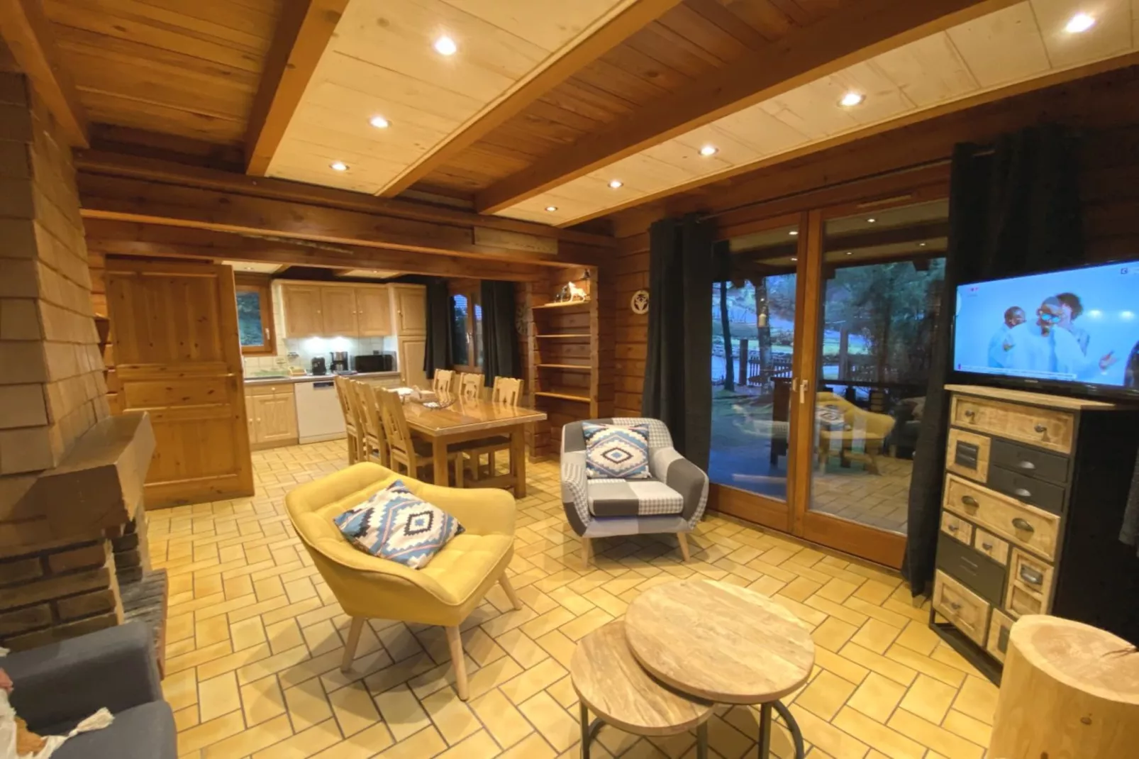 LE GRIZZLY Chalet en bois au calme-Wohnzimmer