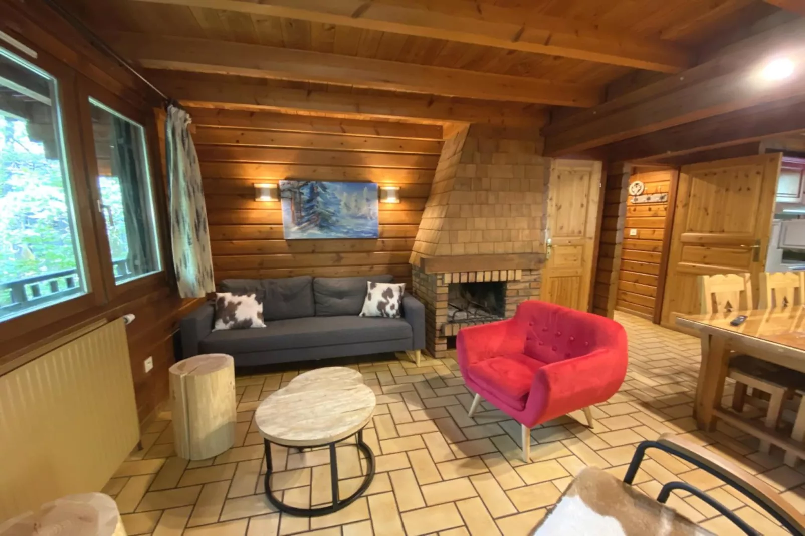 LE MONTAGNARD Chalet en bois-Living room