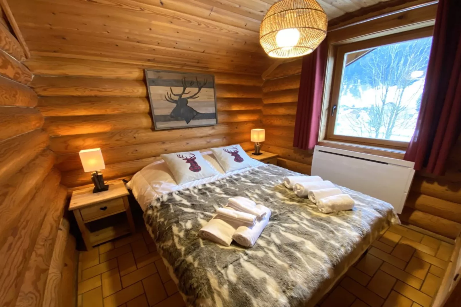 LE GRAND CERF  Chalet en rondins avec SPA Jacuzzi-Schlafzimmer