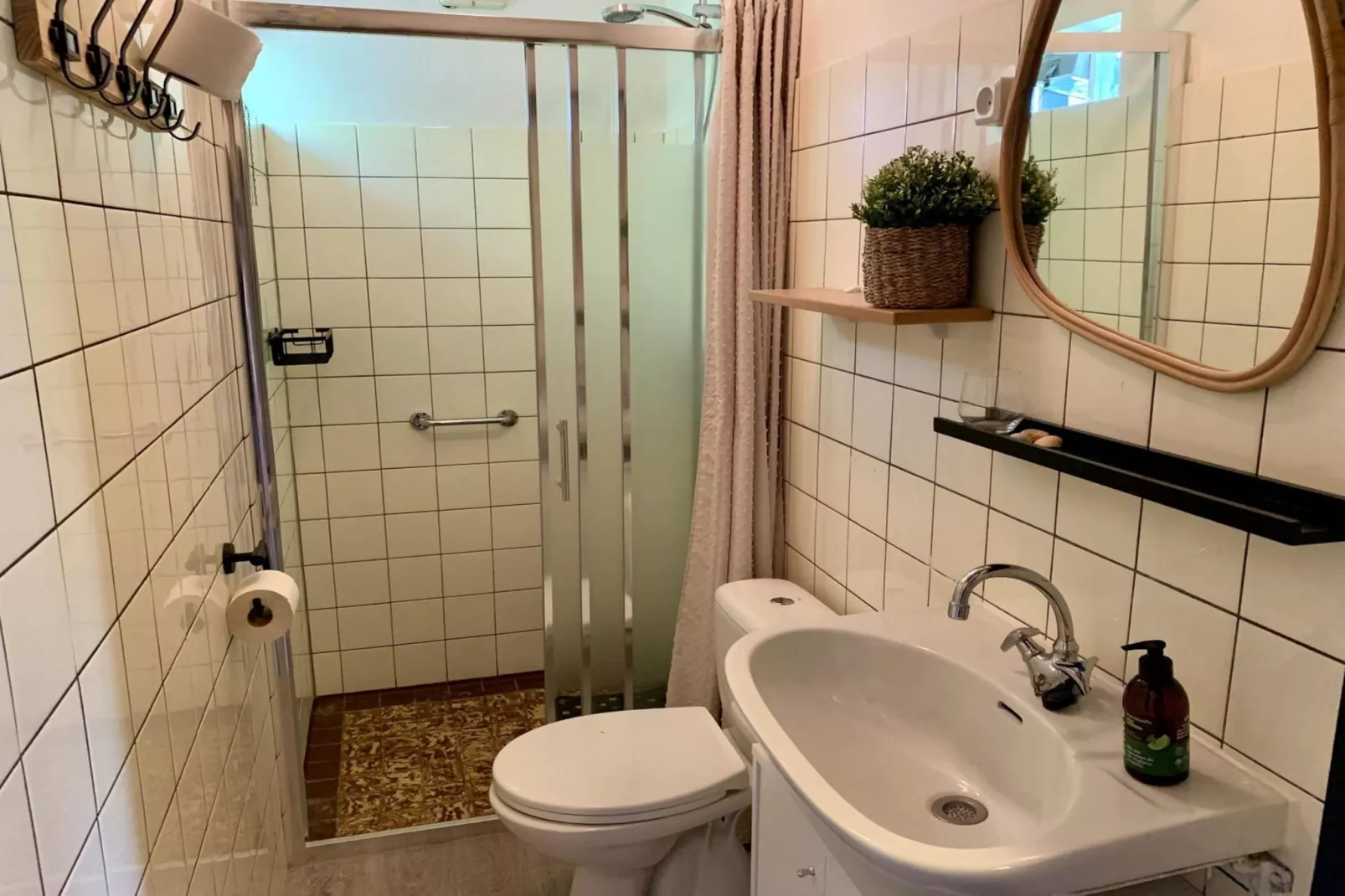 Boerenslag 23-Bathroom