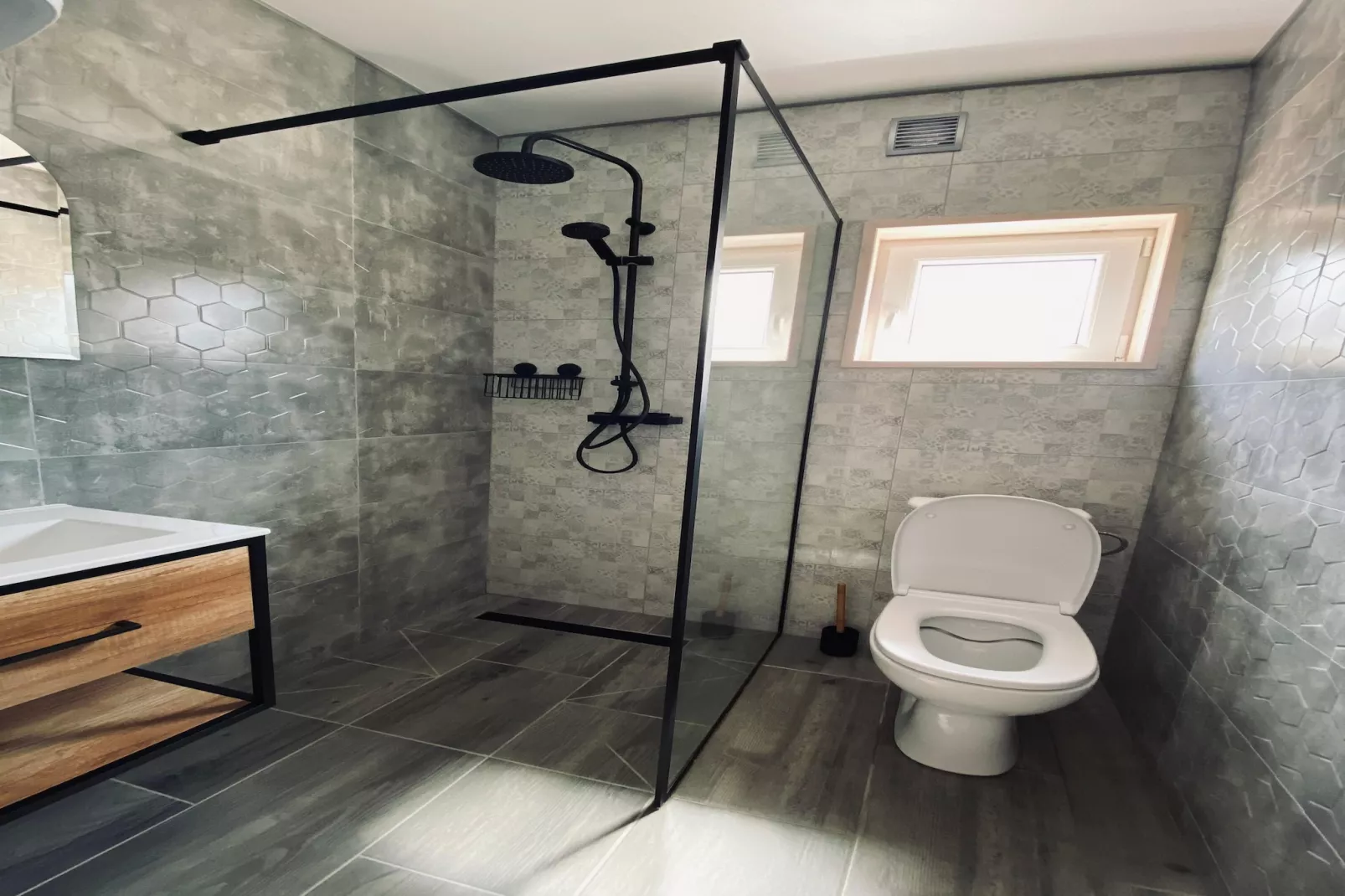 Parterowe domki letniskowe dla 5 osób Jarosławiec-Bathroom