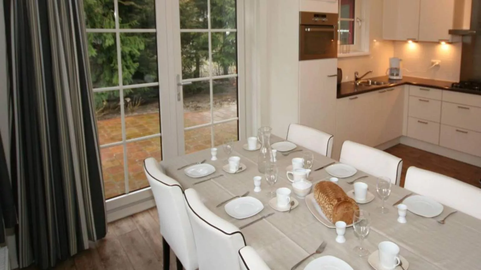 Heidepracht-Dining room
