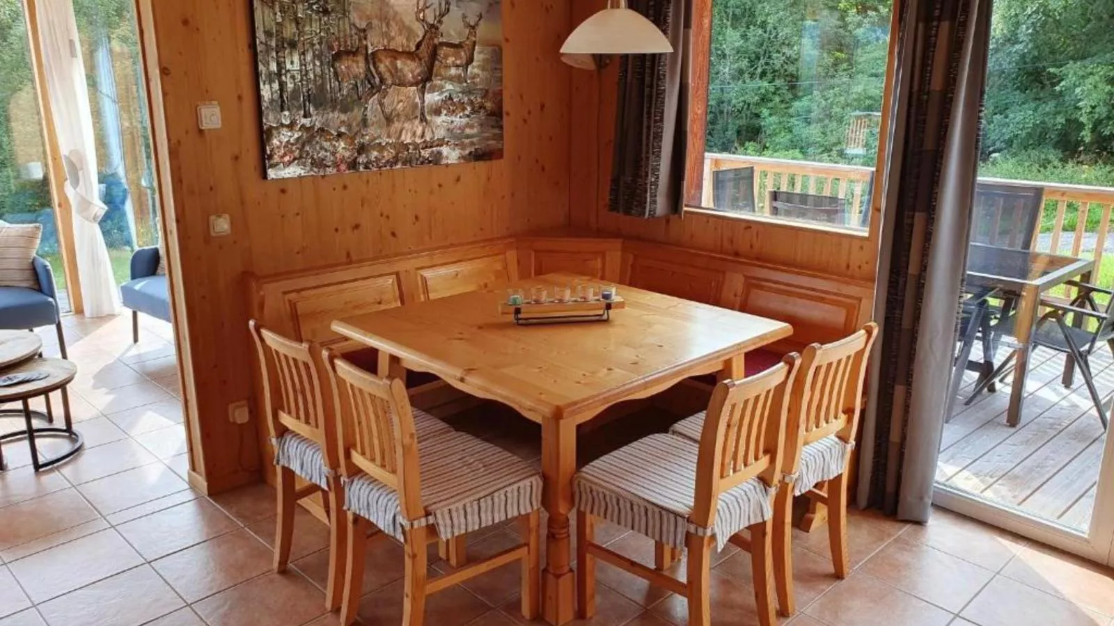 Sjenharieja-Living room
