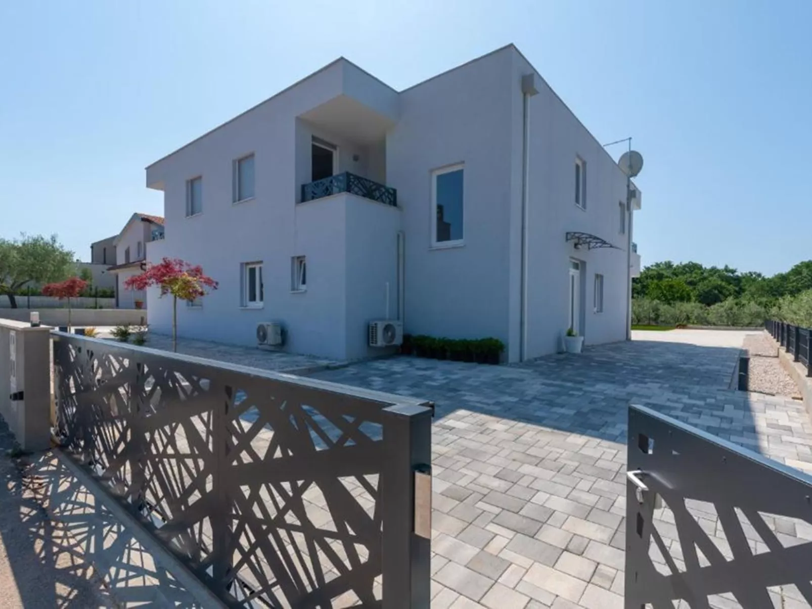 Casa Storija-Outside