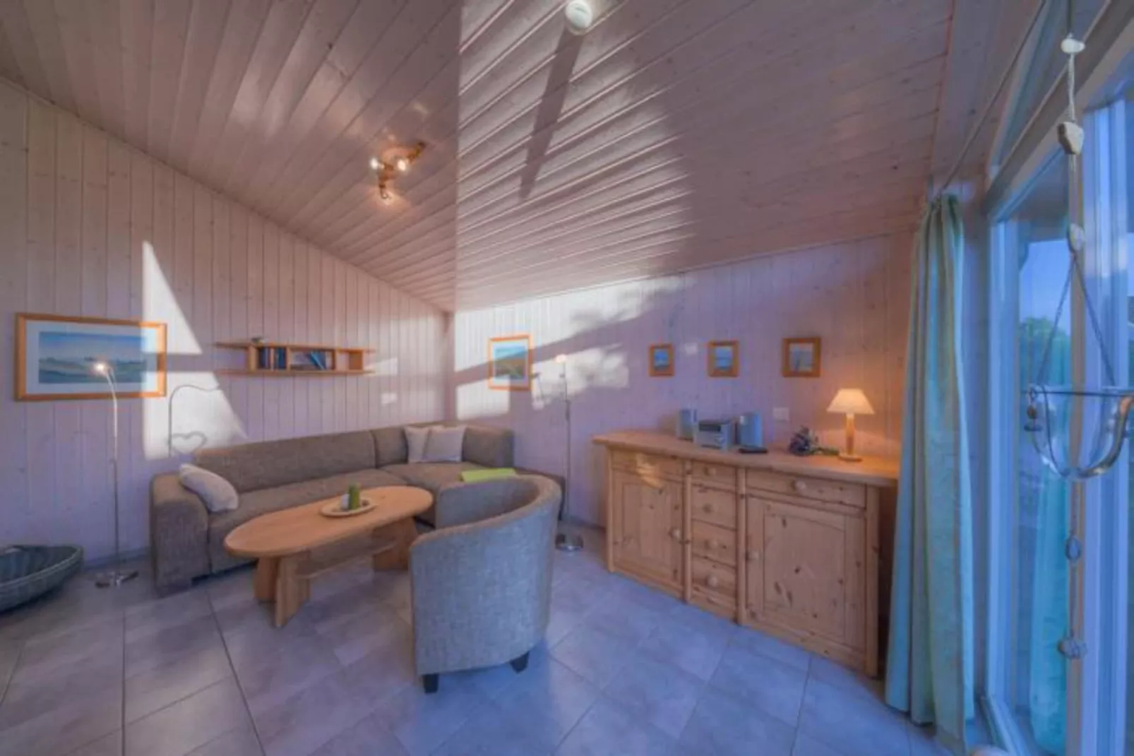 FH Seeschwalbe 150-Wohnzimmer