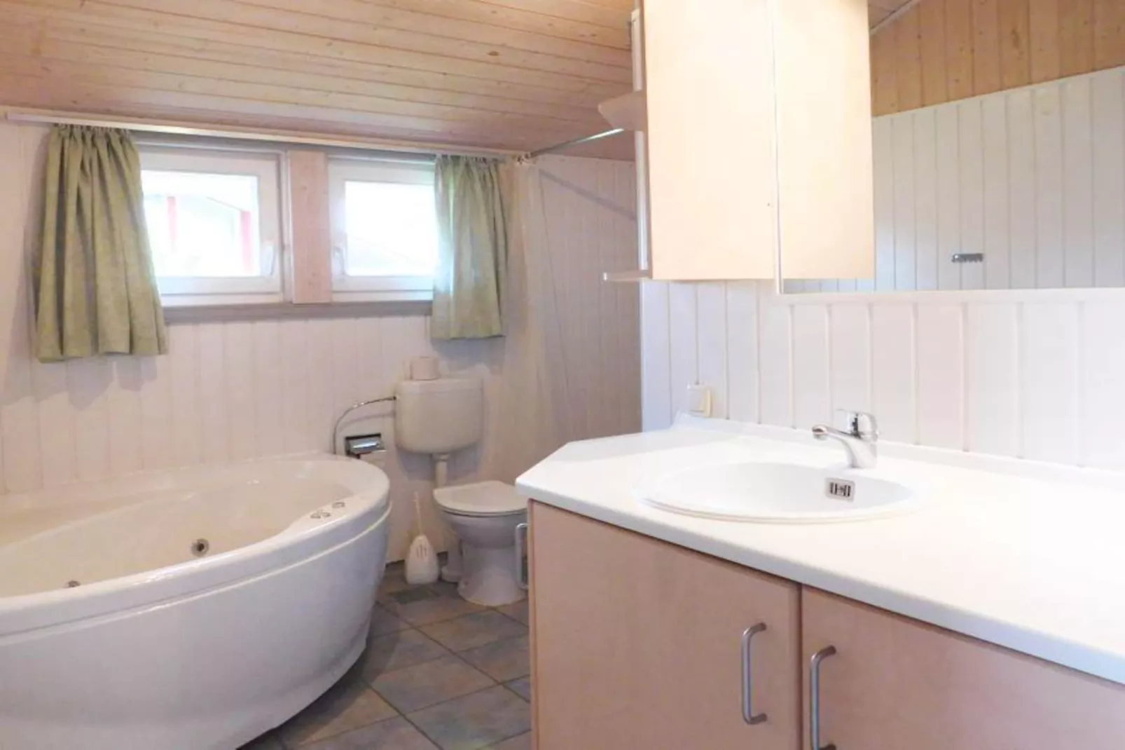 FH Seeschwalbe 165-Bathroom