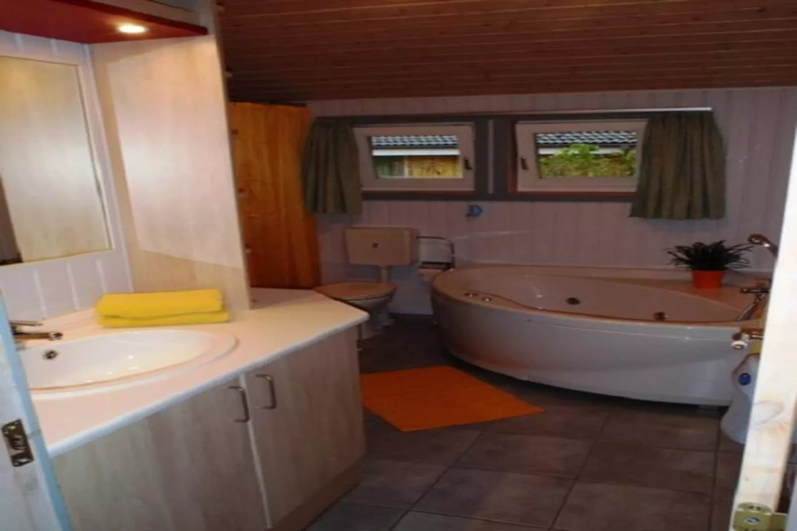FH Seeschwalbe 223-Bathroom