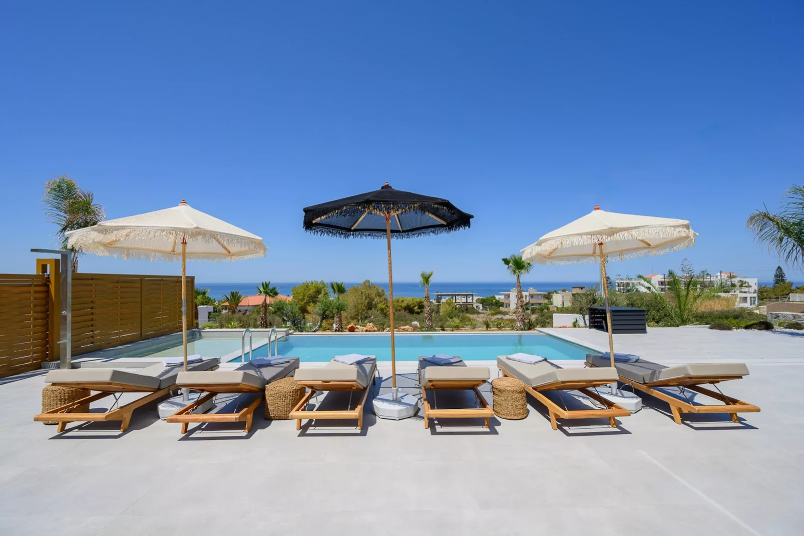 Nysa Luxury villa 1-Pool