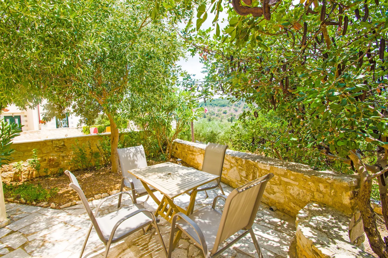 Helianthos 1-Terrasse
