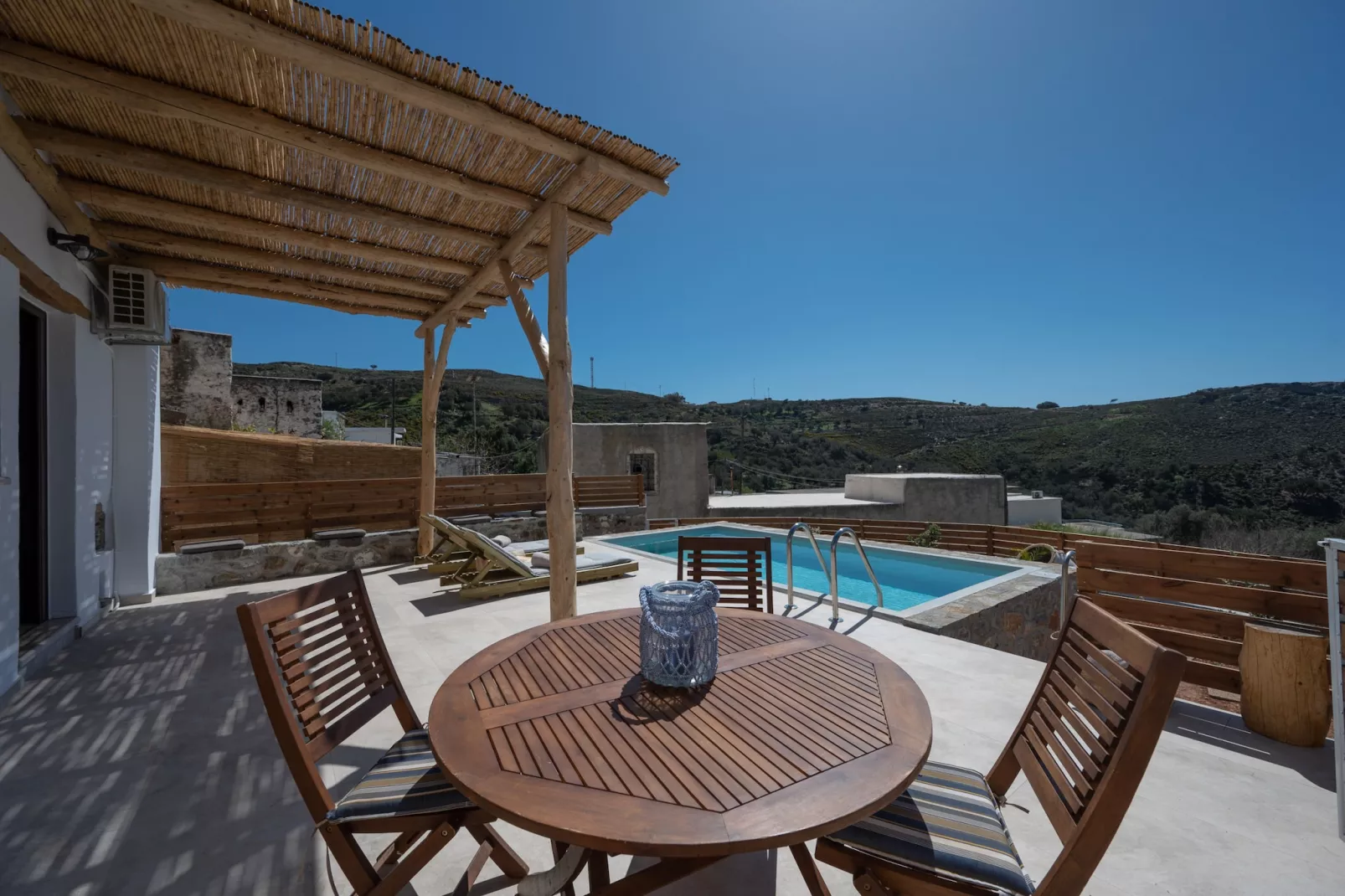 Nomas Home Skaloti-Pool