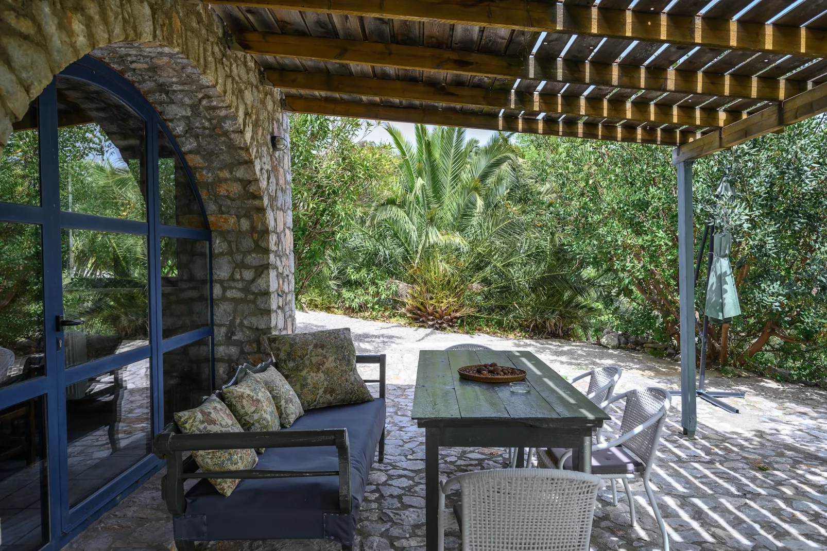Rozare-Outdoor