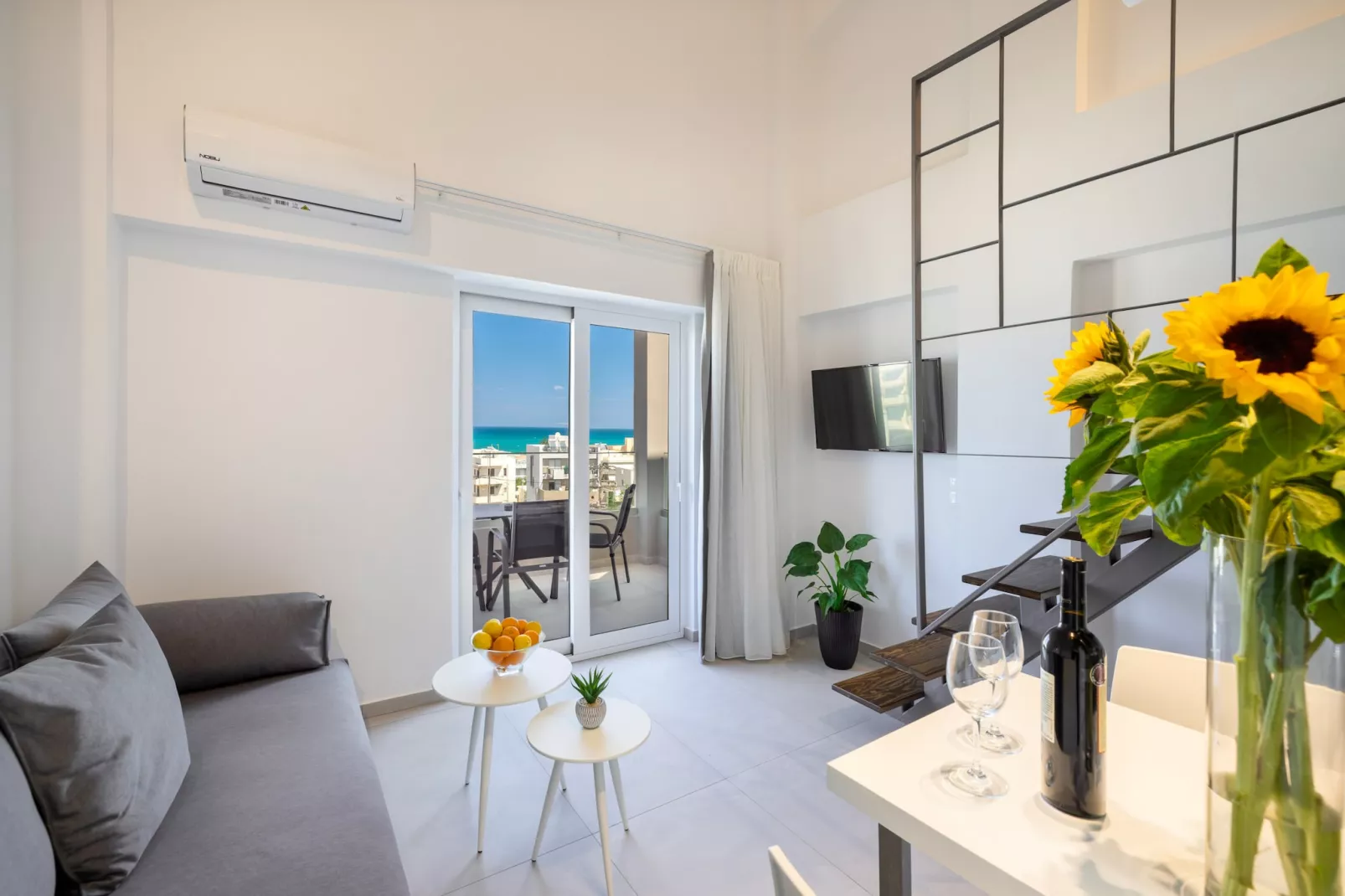 Creta Sun, 204 Mezzanine Sea View-Living room