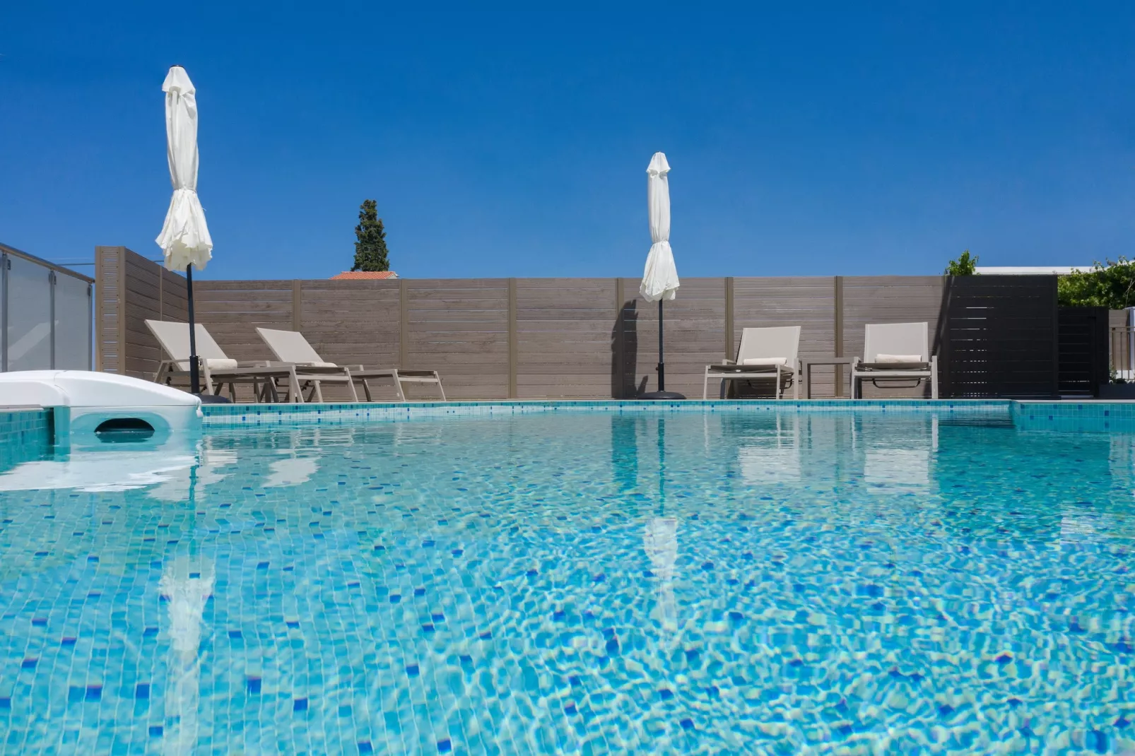 Manuel's Dream-Pool