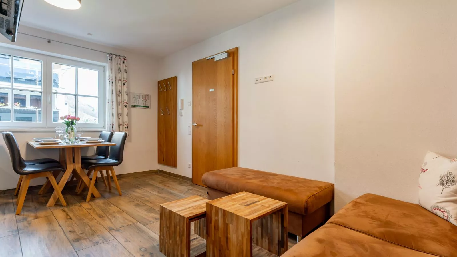Tauern Suites Mitterwirt TOP 215-Living room