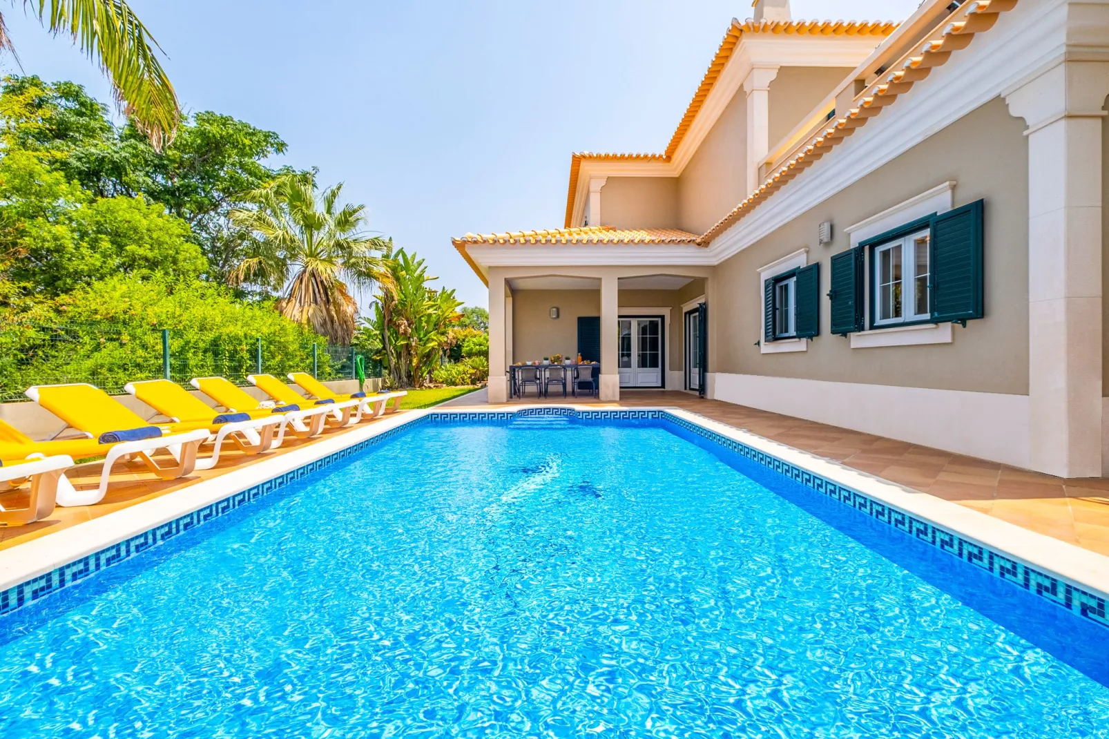 Villa Hawaii-Exterior summer