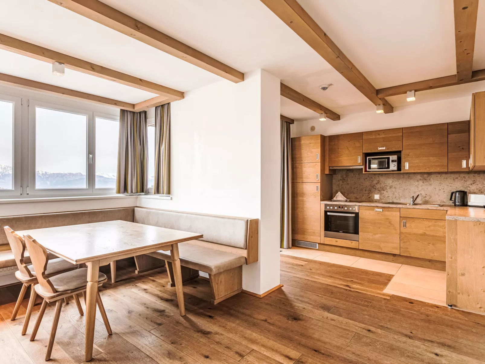 Mit 4 Schlafzimmern und Sauna-Inside