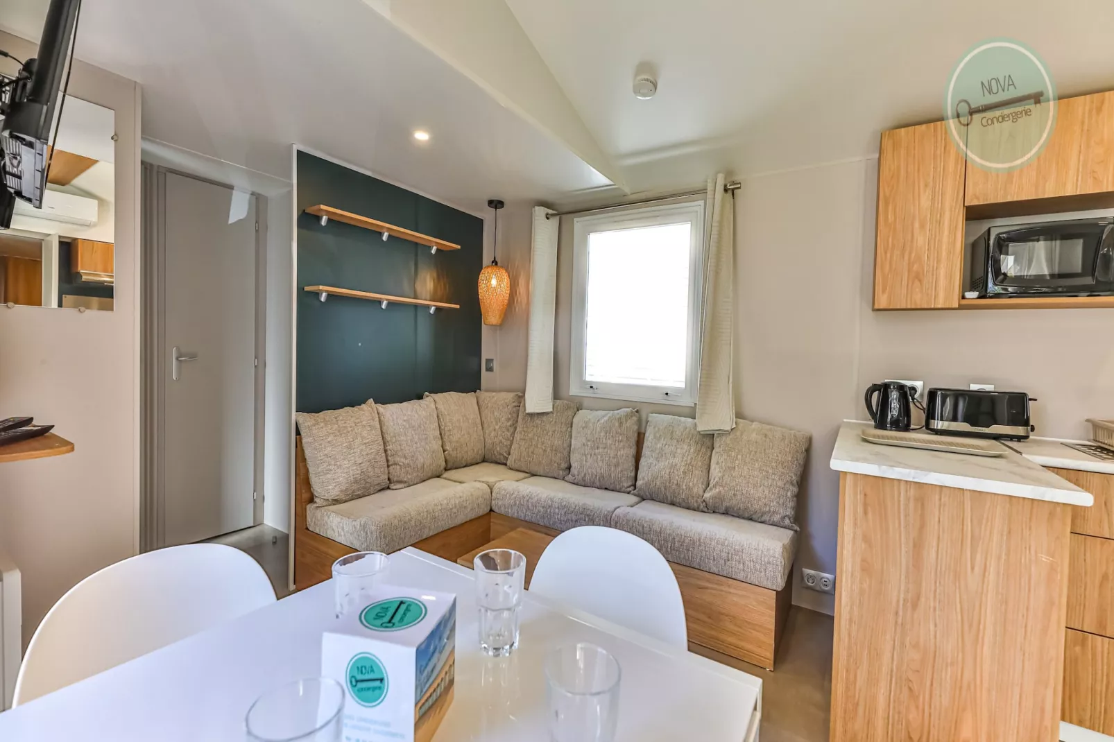 Le Bois Masson 130 by Nova-Living room