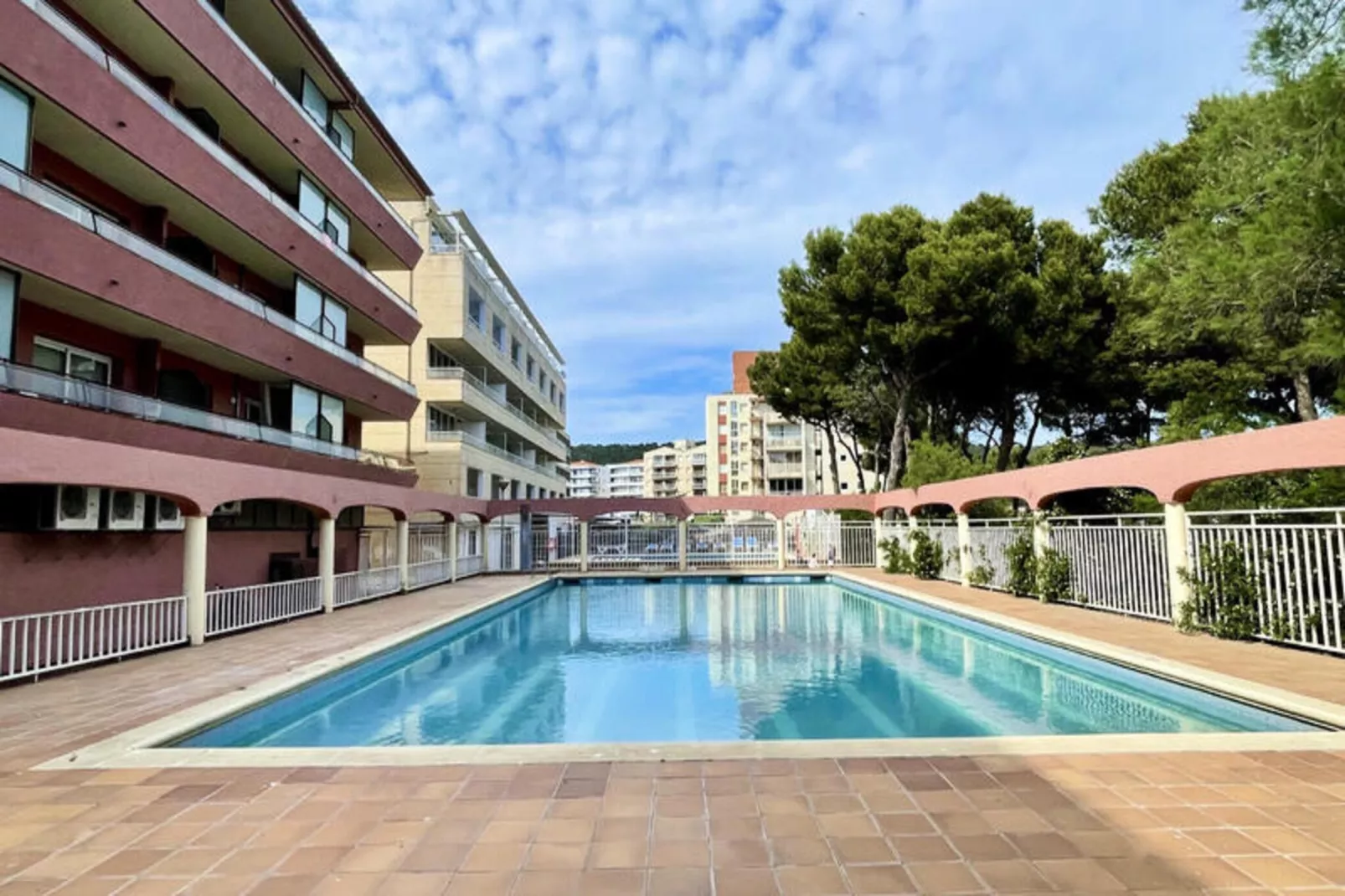 Appartements à L'Estartit-Exterior summer