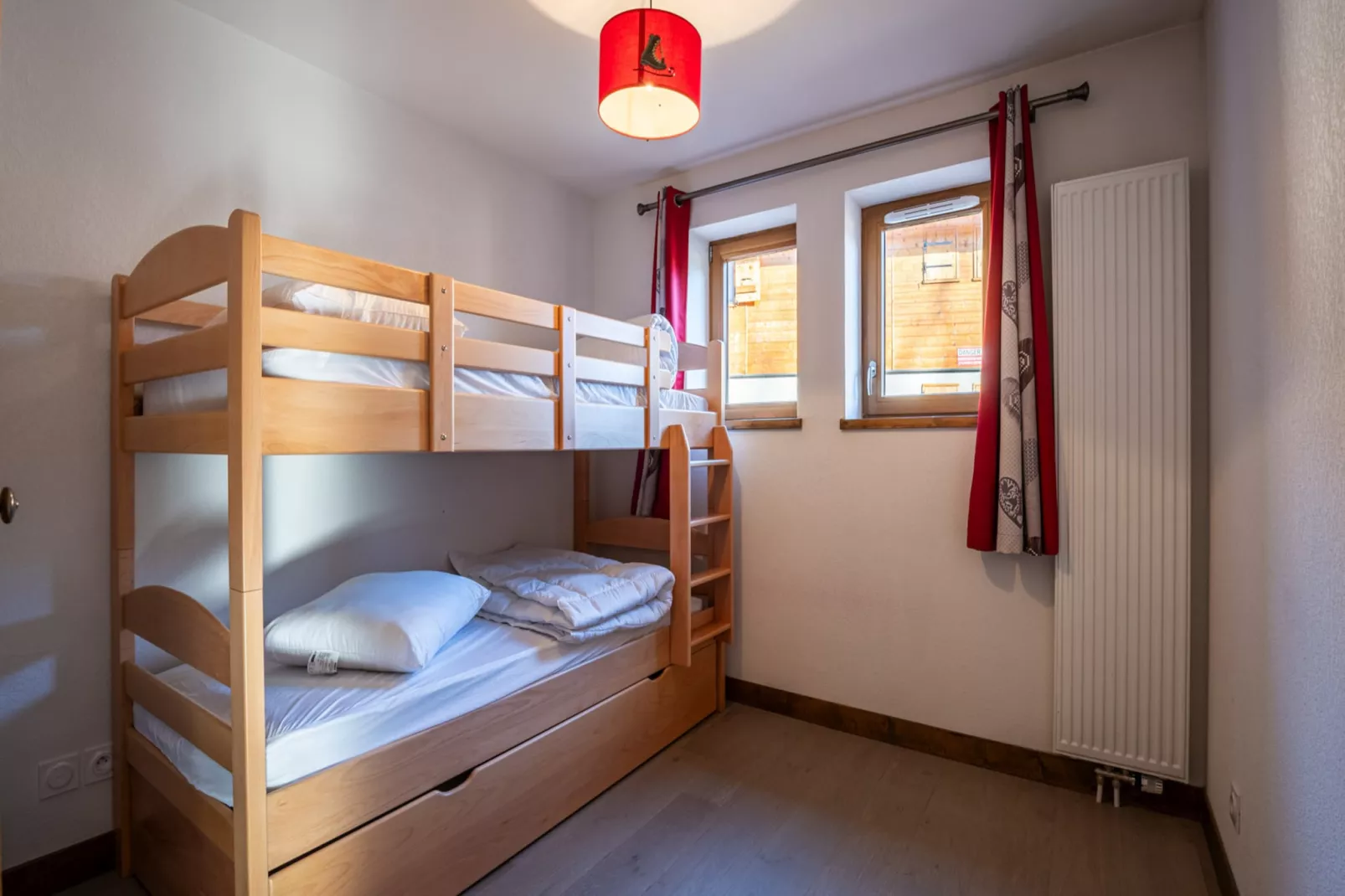 NIVEOLES B N°01 - 3P6-Chambre
