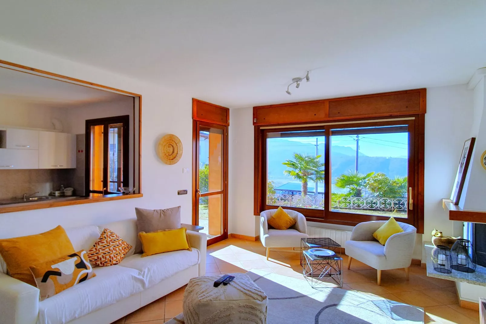 LUN - Casa Luna-Living room