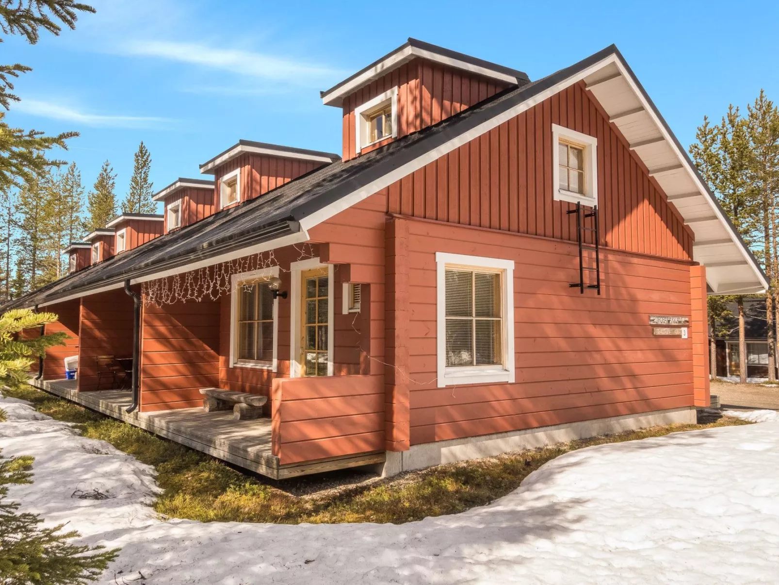 Poropailakka 1-Outside