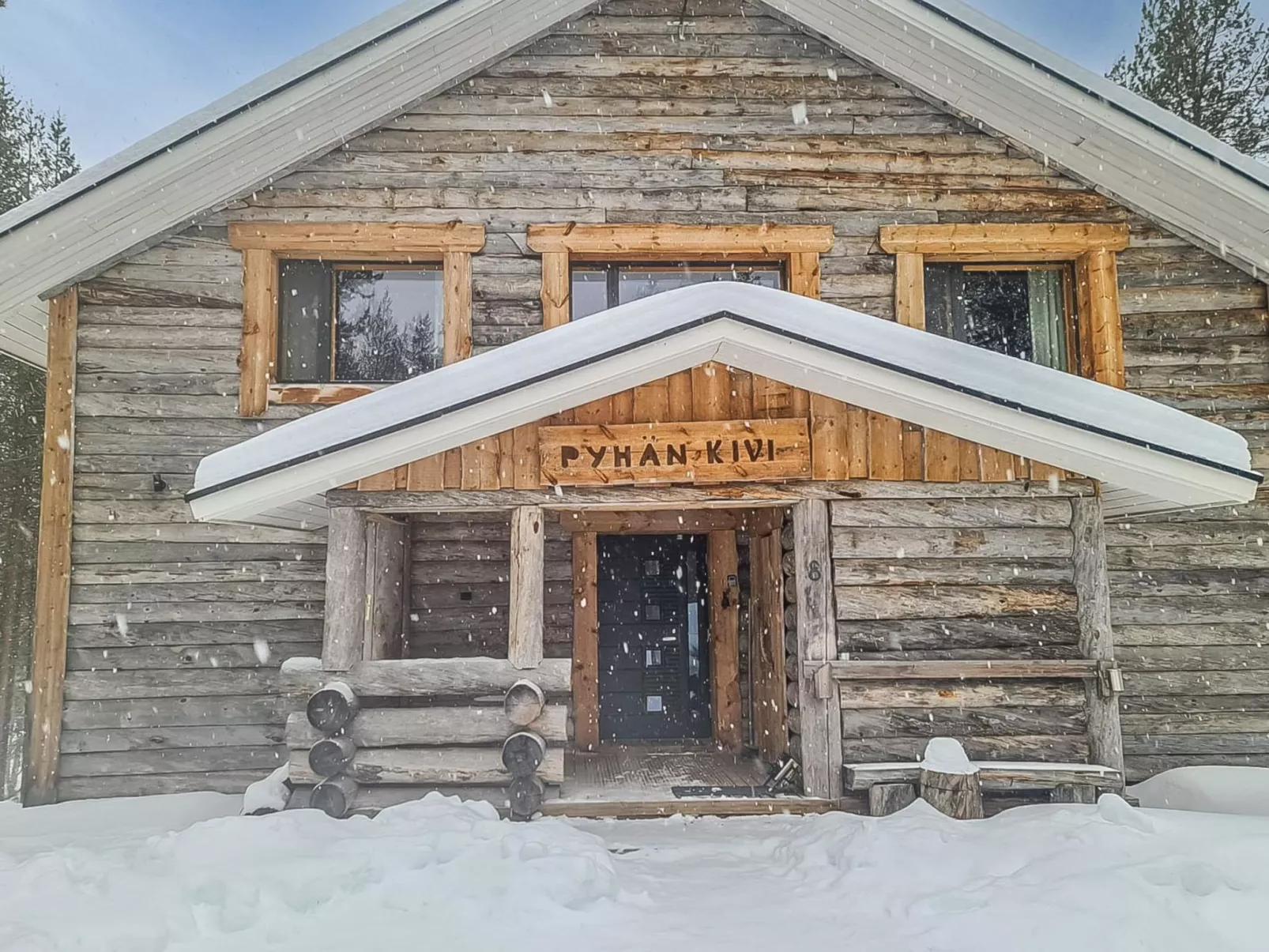 Pyhän kivi-Dedans