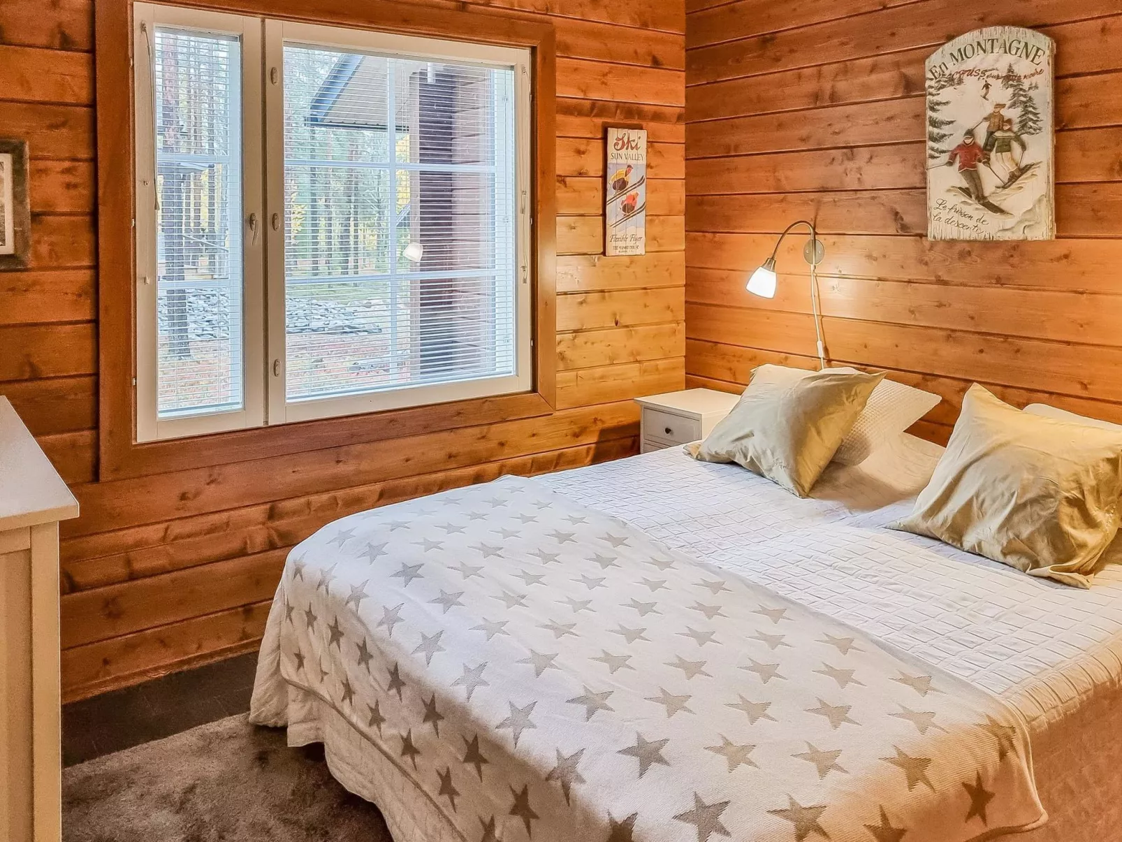 Arctic chalet-Inside