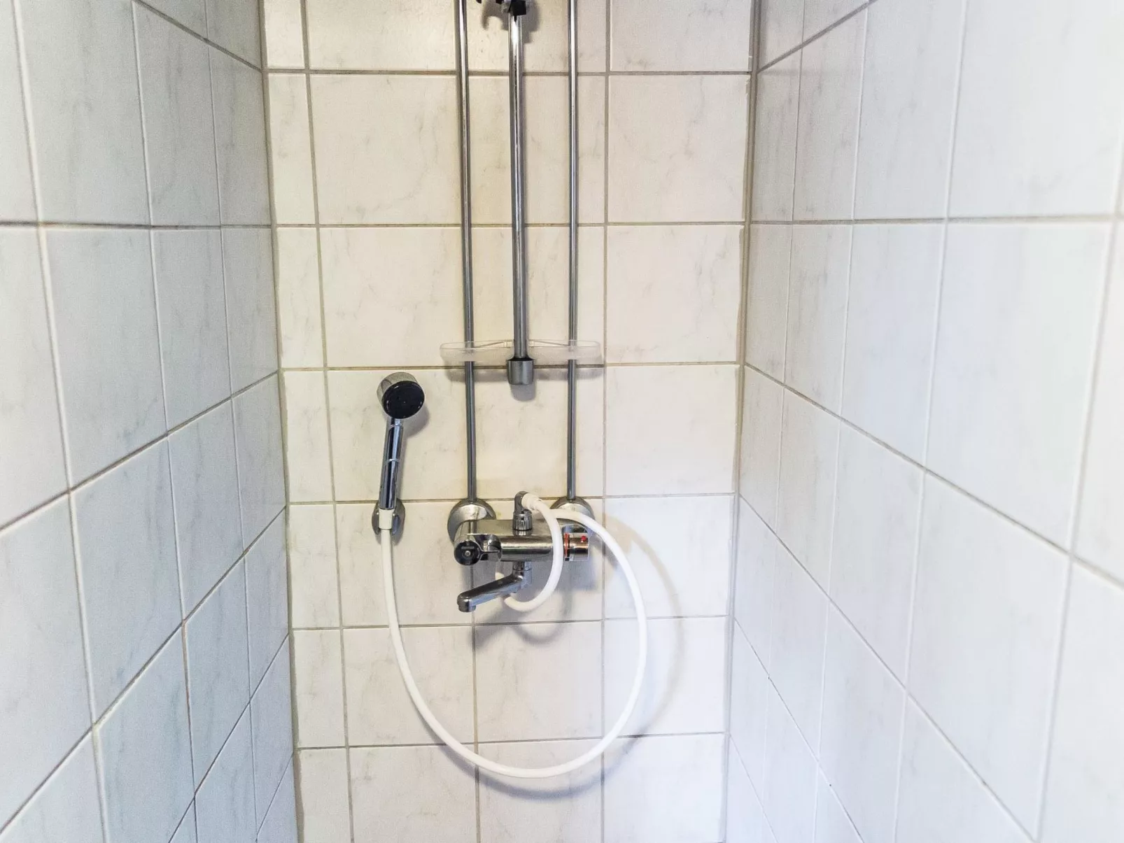 Tievatupa 2, pienempi-Inside