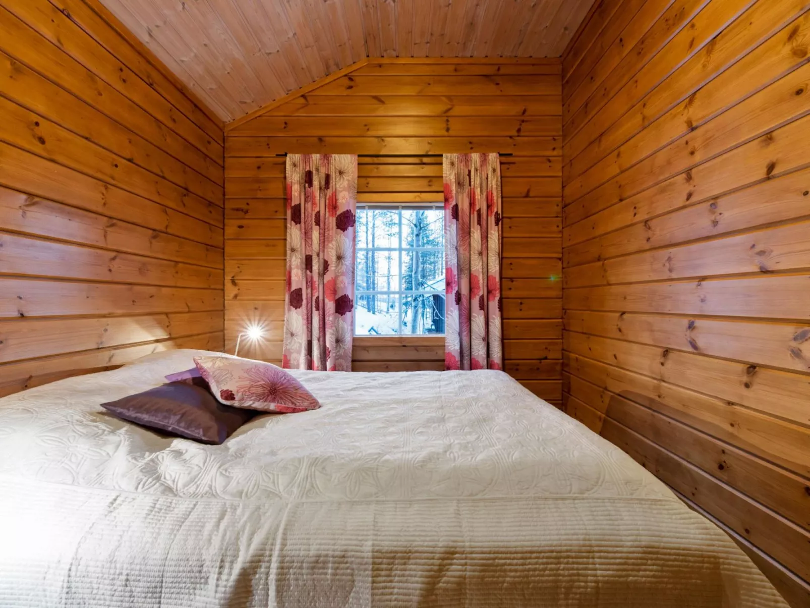 Lomaylläs maja, palovaarankaarre 6 a-Inside