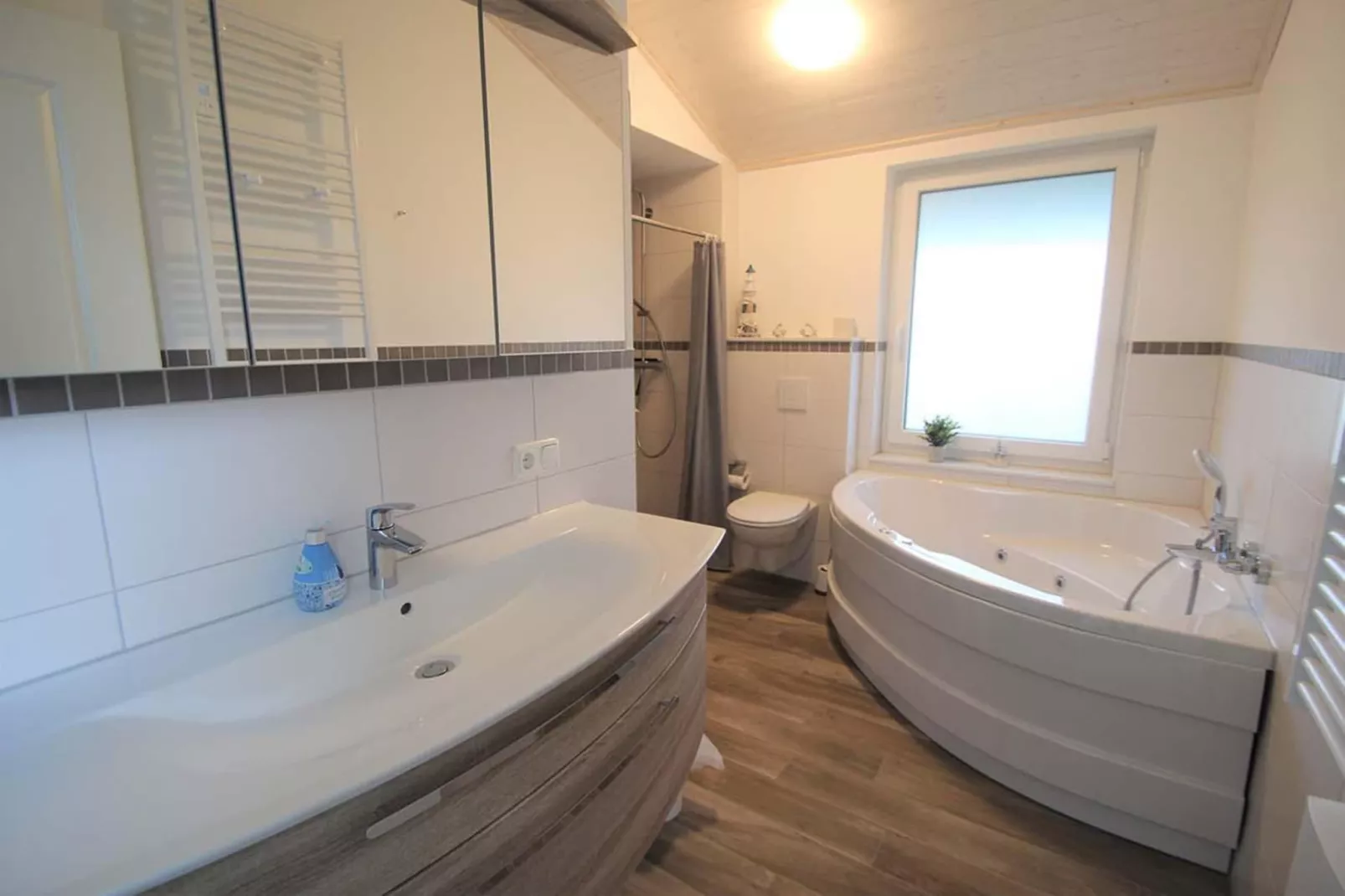 FH Seeschwalbe 333-Bathroom