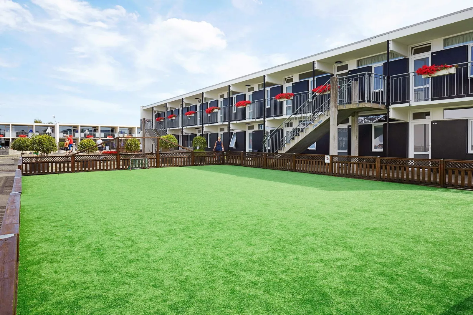 2 room,ground floor or 1.-Outdoor