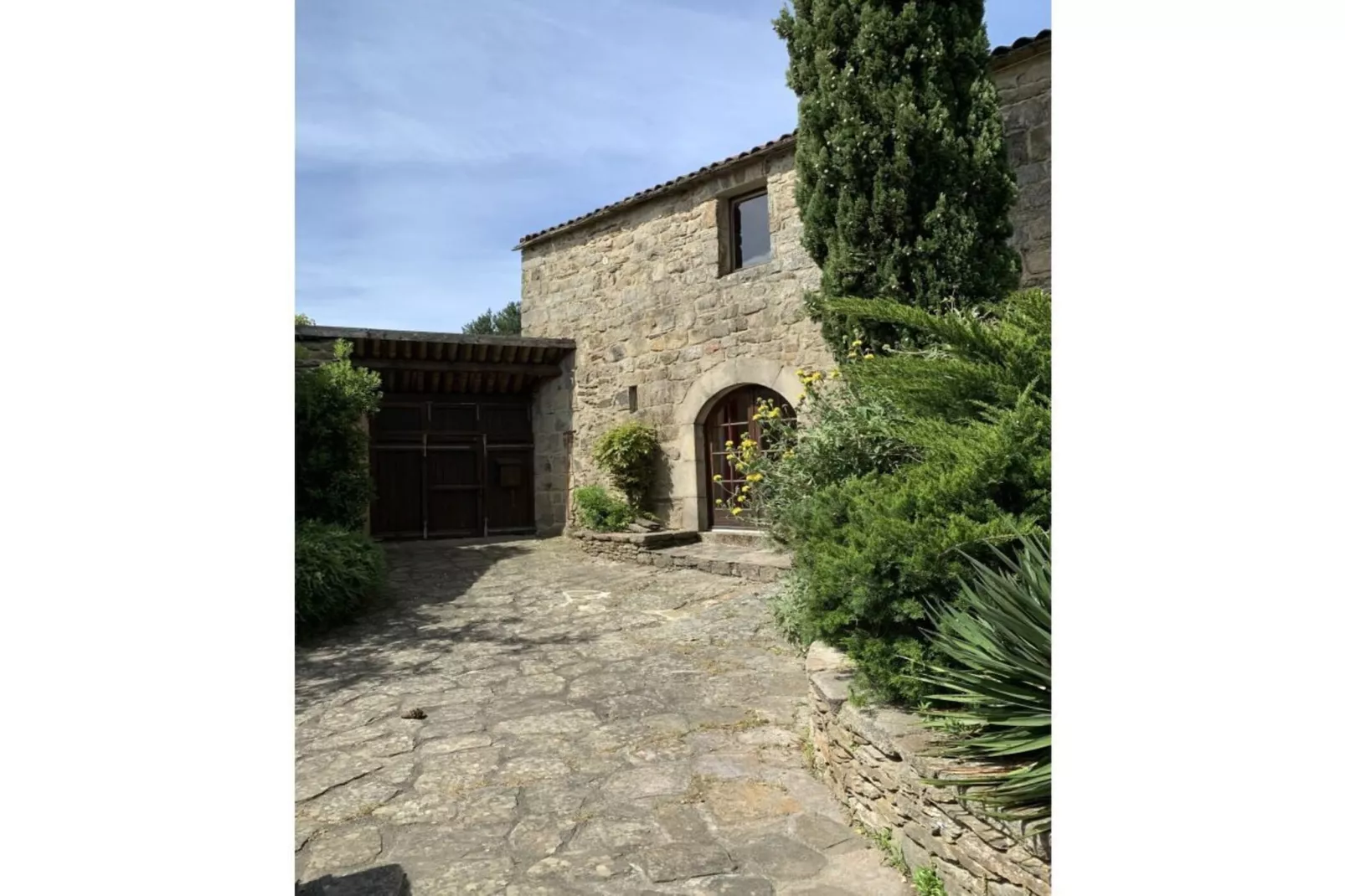 380985-Exterior summer