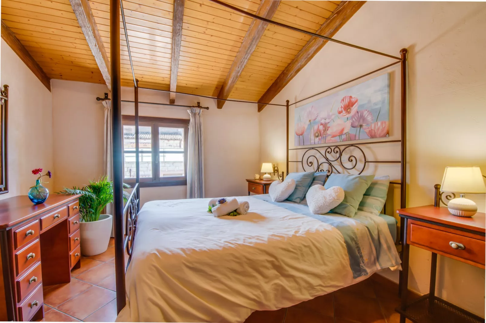 Cal Tio-Bedroom