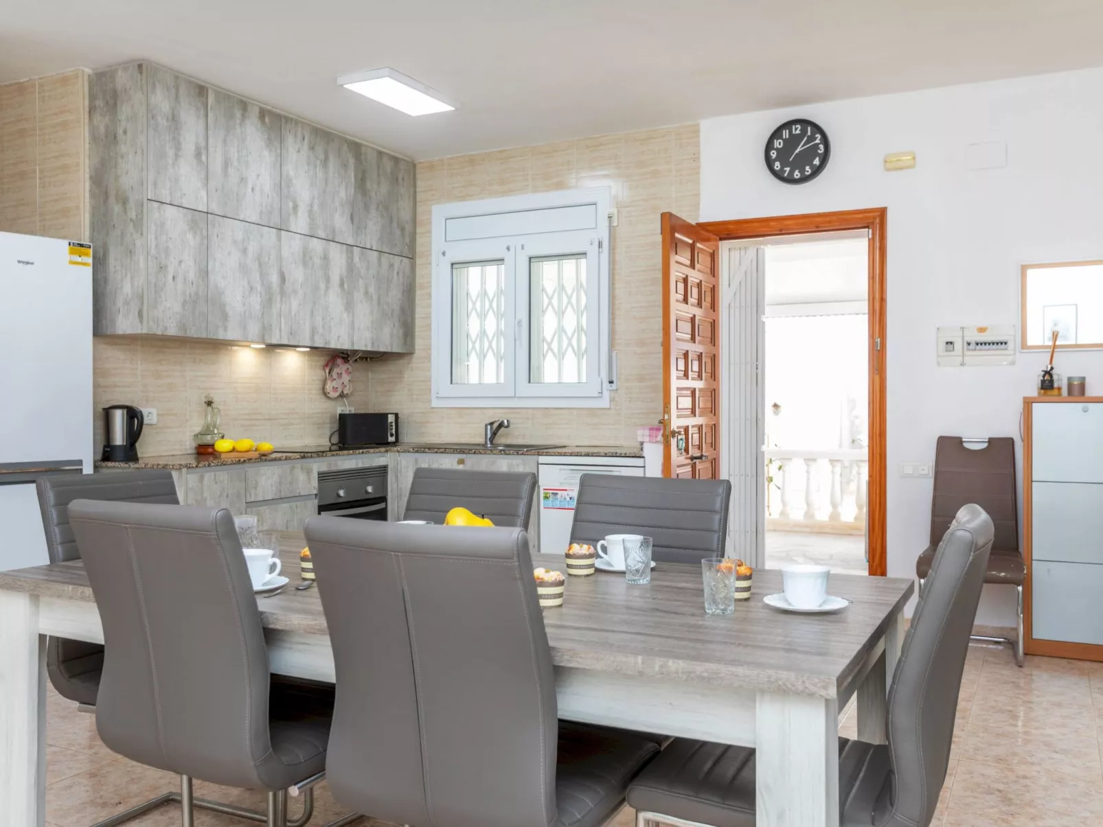 Encanto IV-Inside