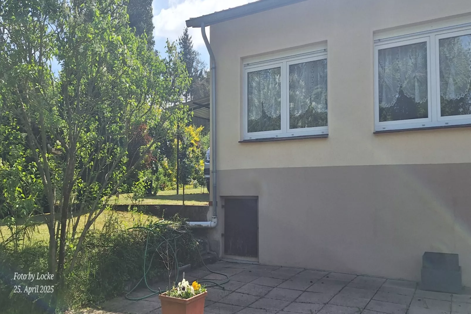 Ferienhäuschen in Schwerin-Exterior summer