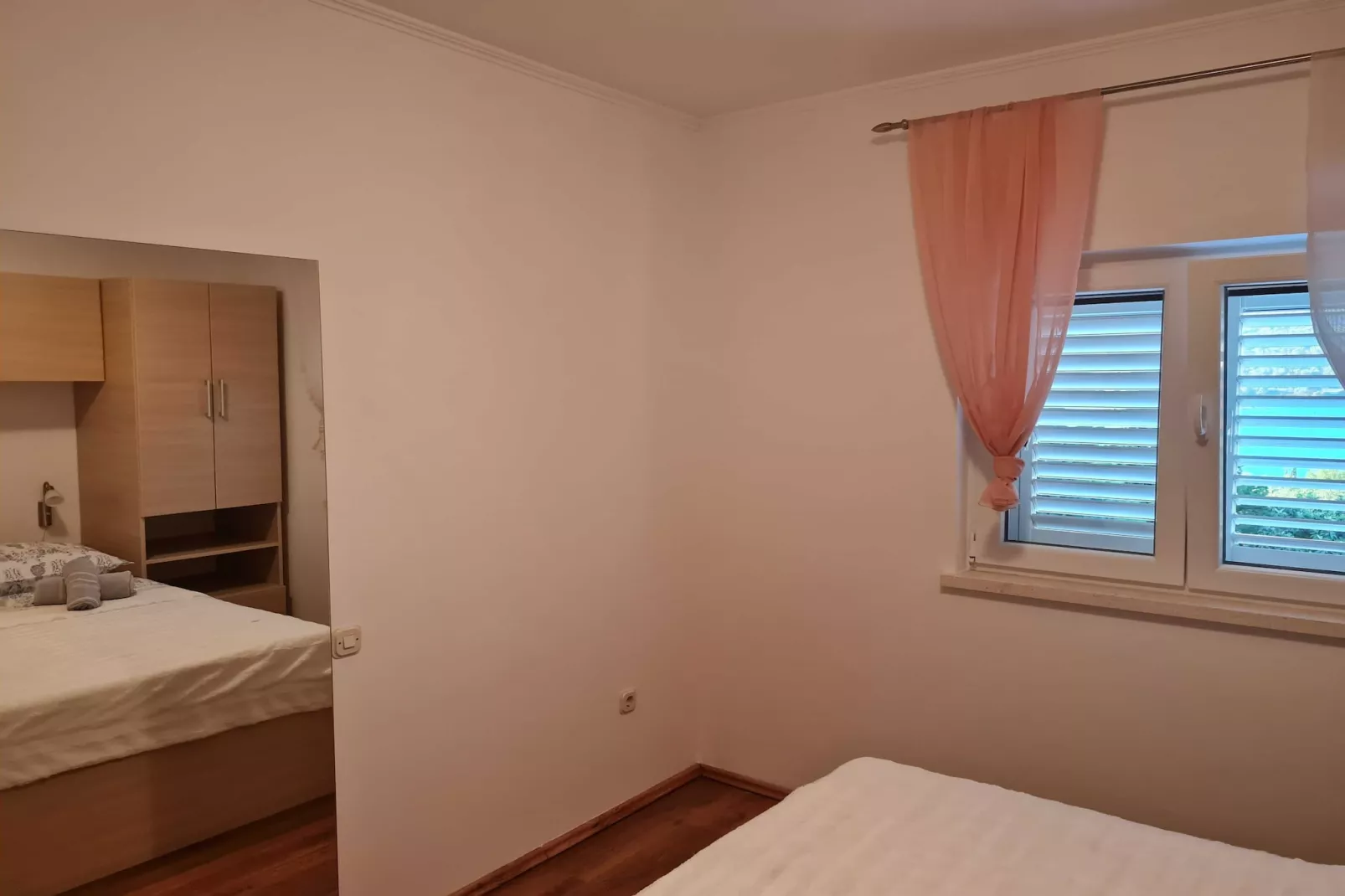 Apartments Memunić - Superior One Bedroom Apartment with Balcony and Sea View (ŽUTI)-Bedroom