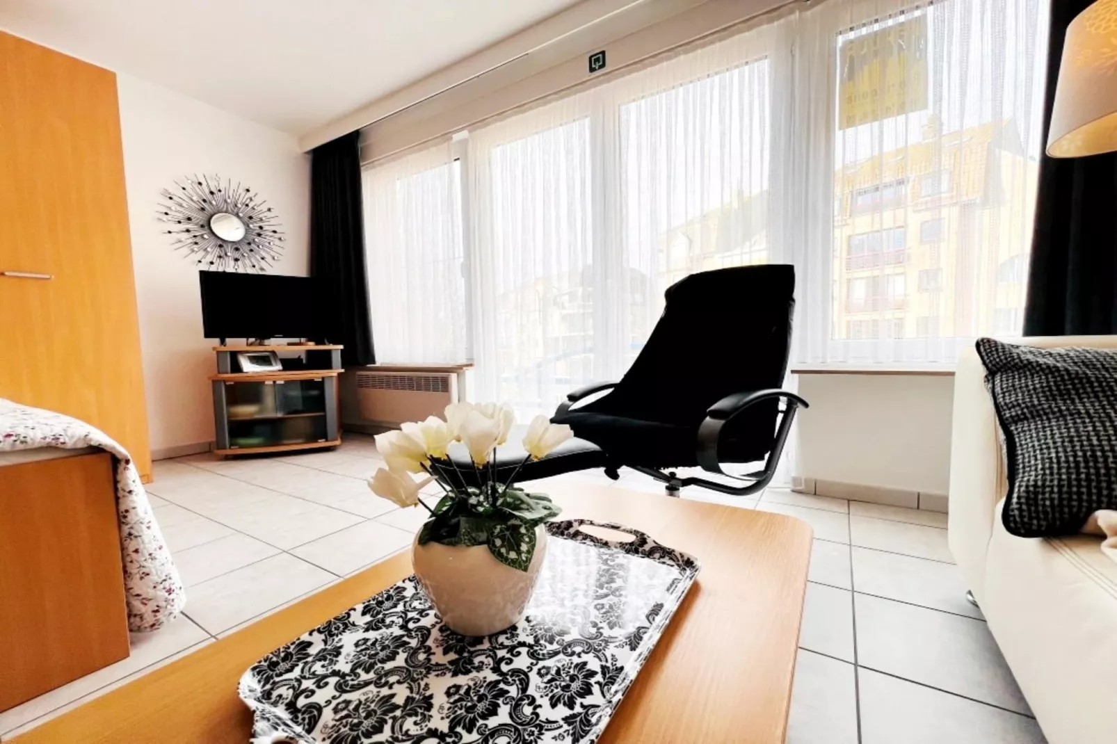 RESIDENTIE GRAND AIR 1B-Living room