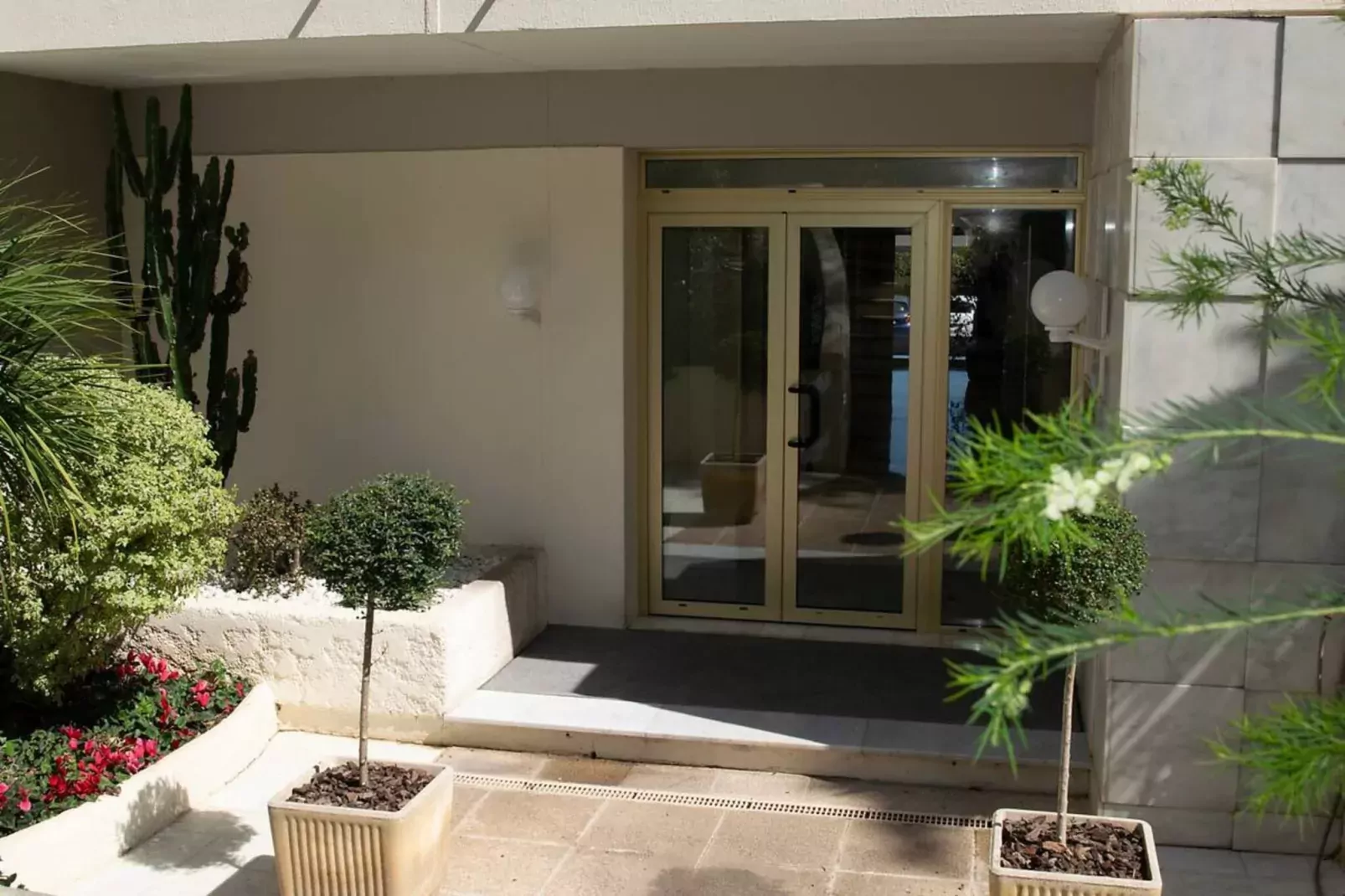 Vue Mer à Golfe-Juan Proche Cannes Plage et Garage-Reception hall