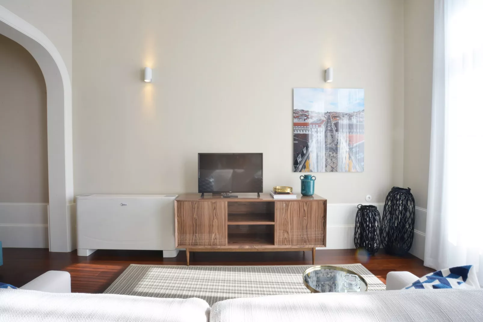 YOUROPO - Market 2B-Living room