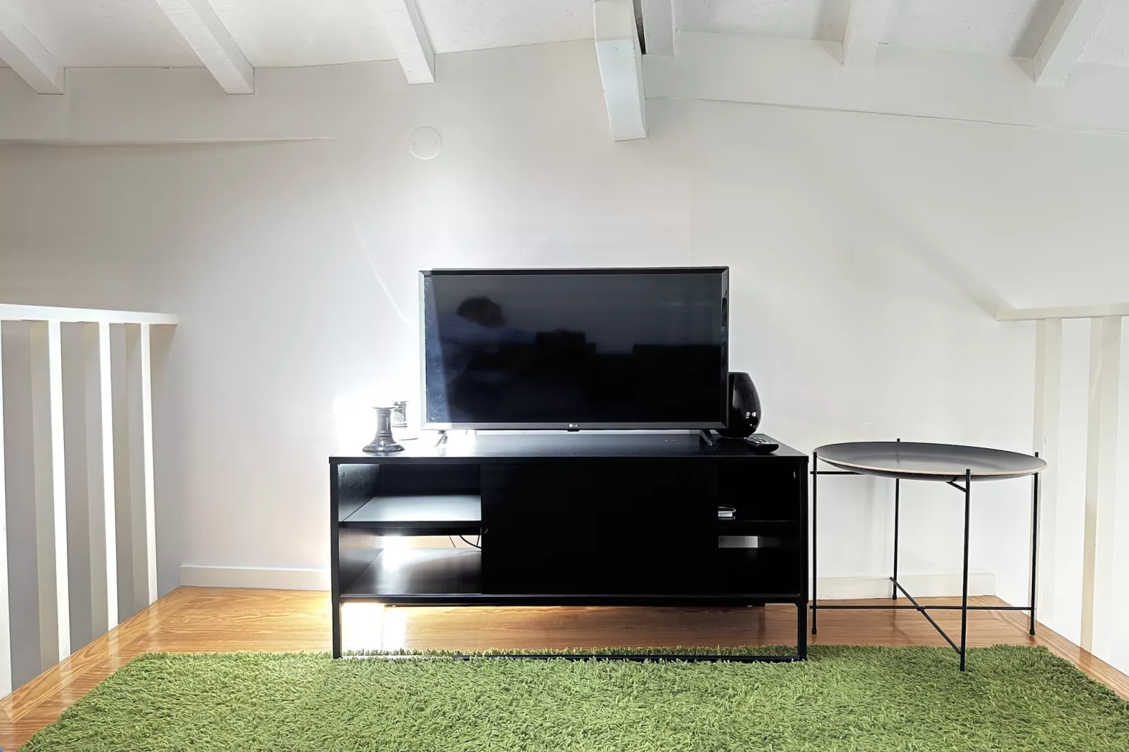 YOUROPO - Typical House 5-Living room