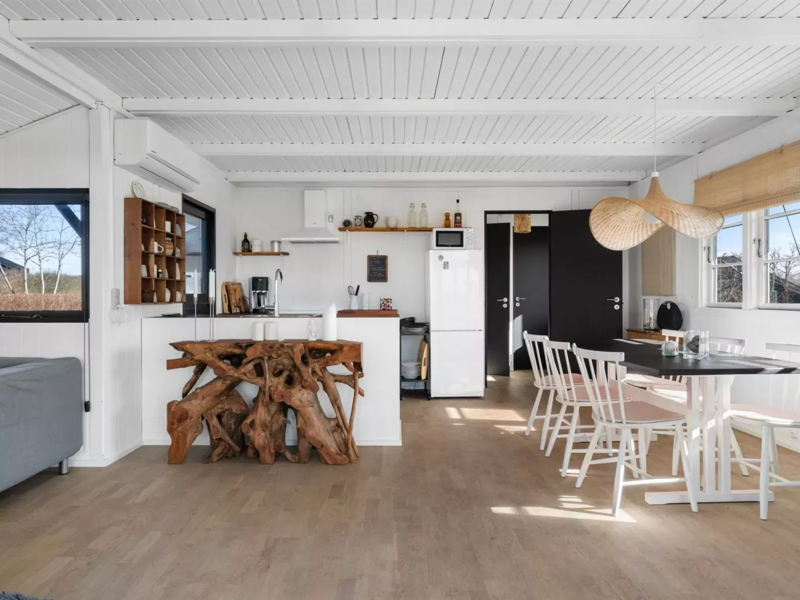 "Alvild" - 300m from the sea-Inside