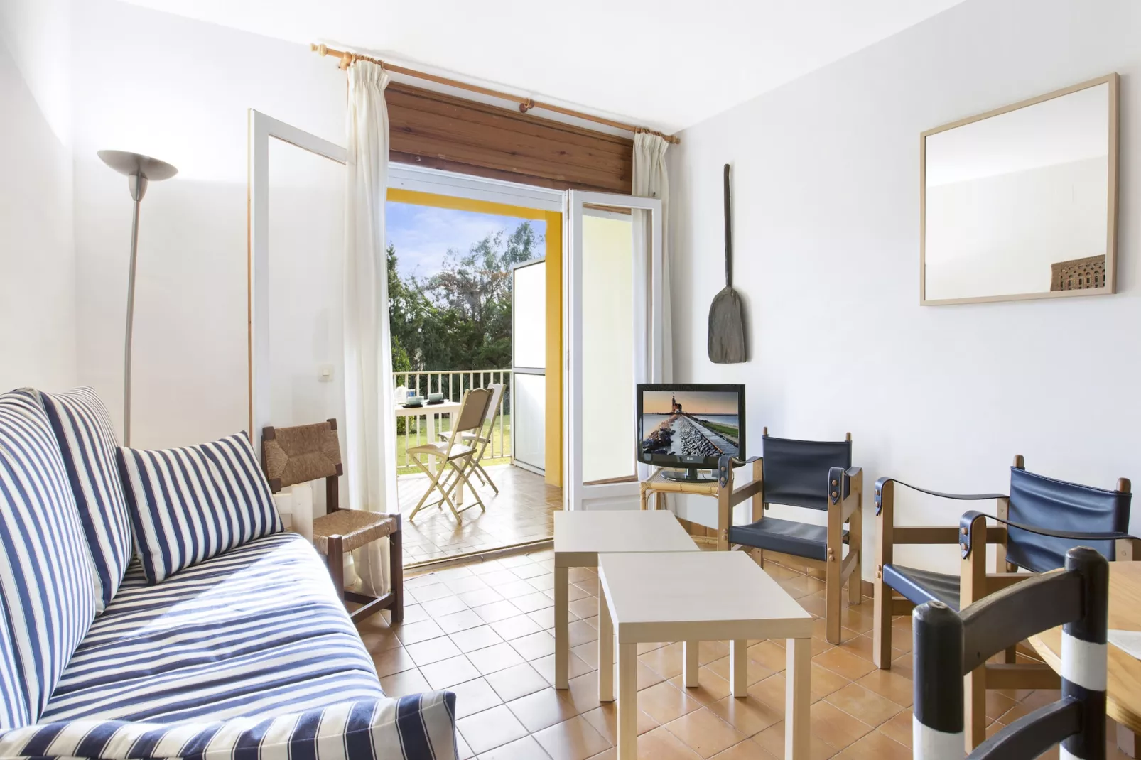 Cenit A-2-Living room