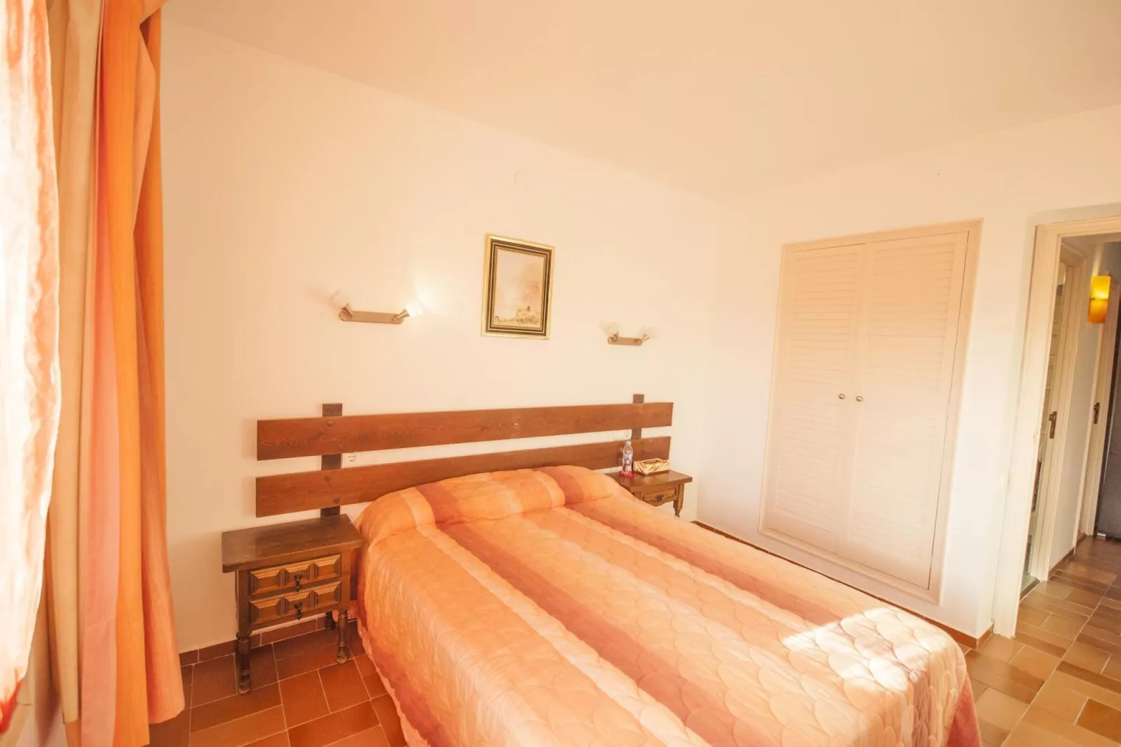 Medas 12-Bedroom