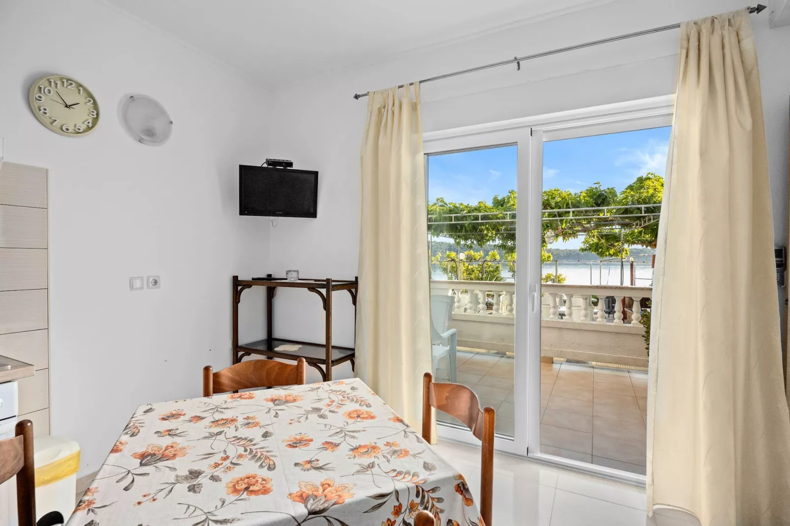 Apartments Jurica - Apt 4 with Sea View-Küche