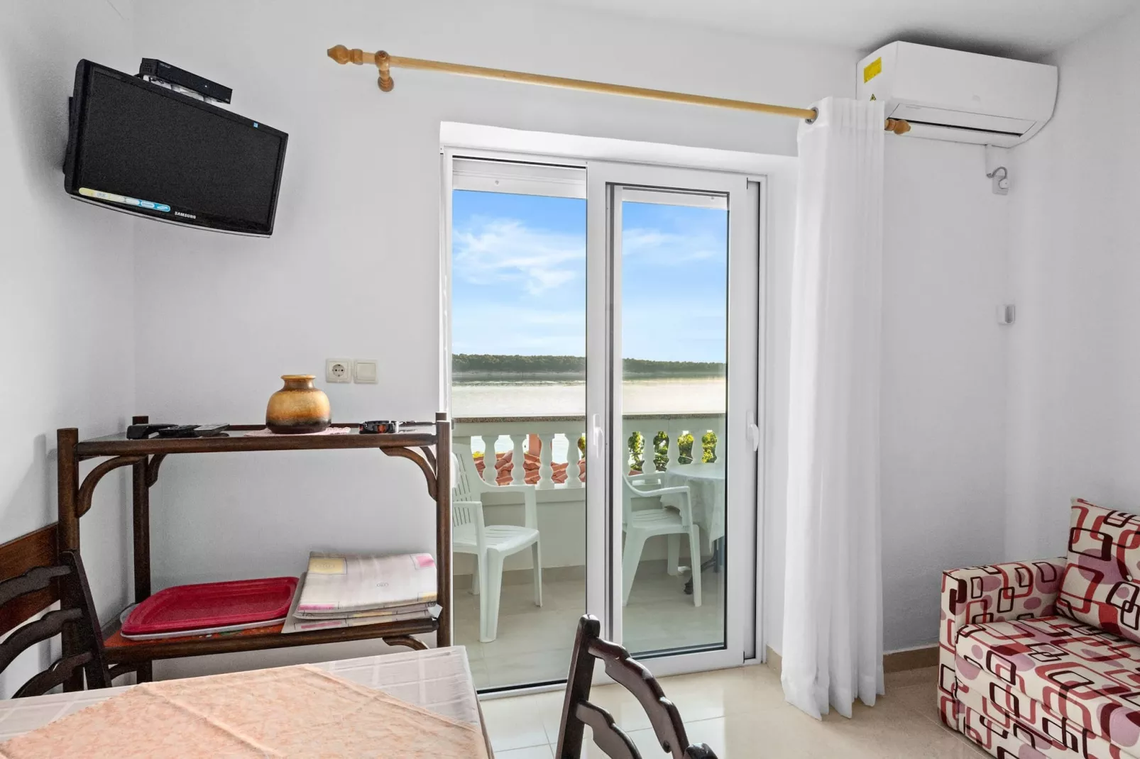 Apartments Jurica - Apt Petra with Sea View-Living room