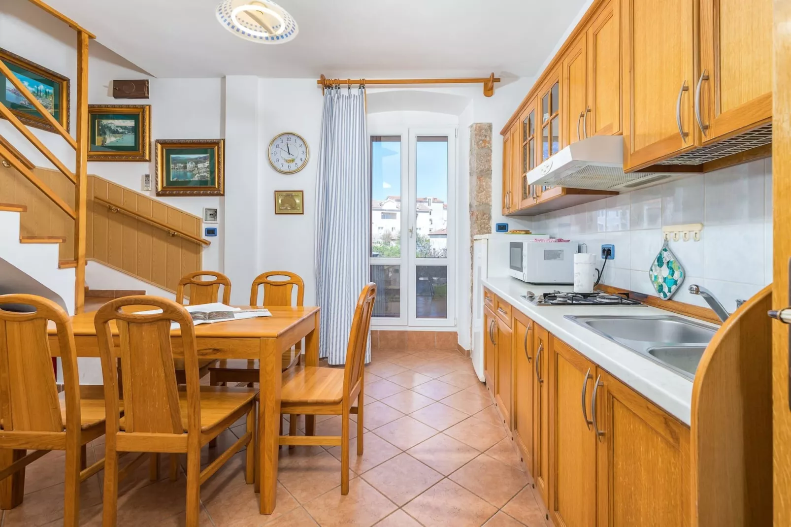 Apartment Varazdin (4+2) - Lungomare Cres-Dining room