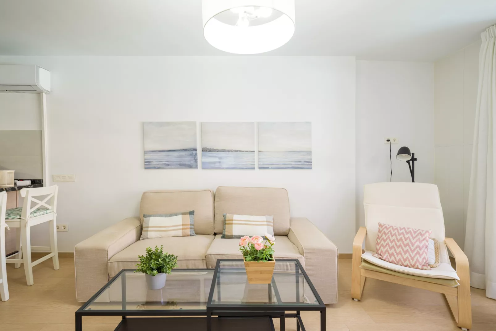 DOÑANA HOME-Living room