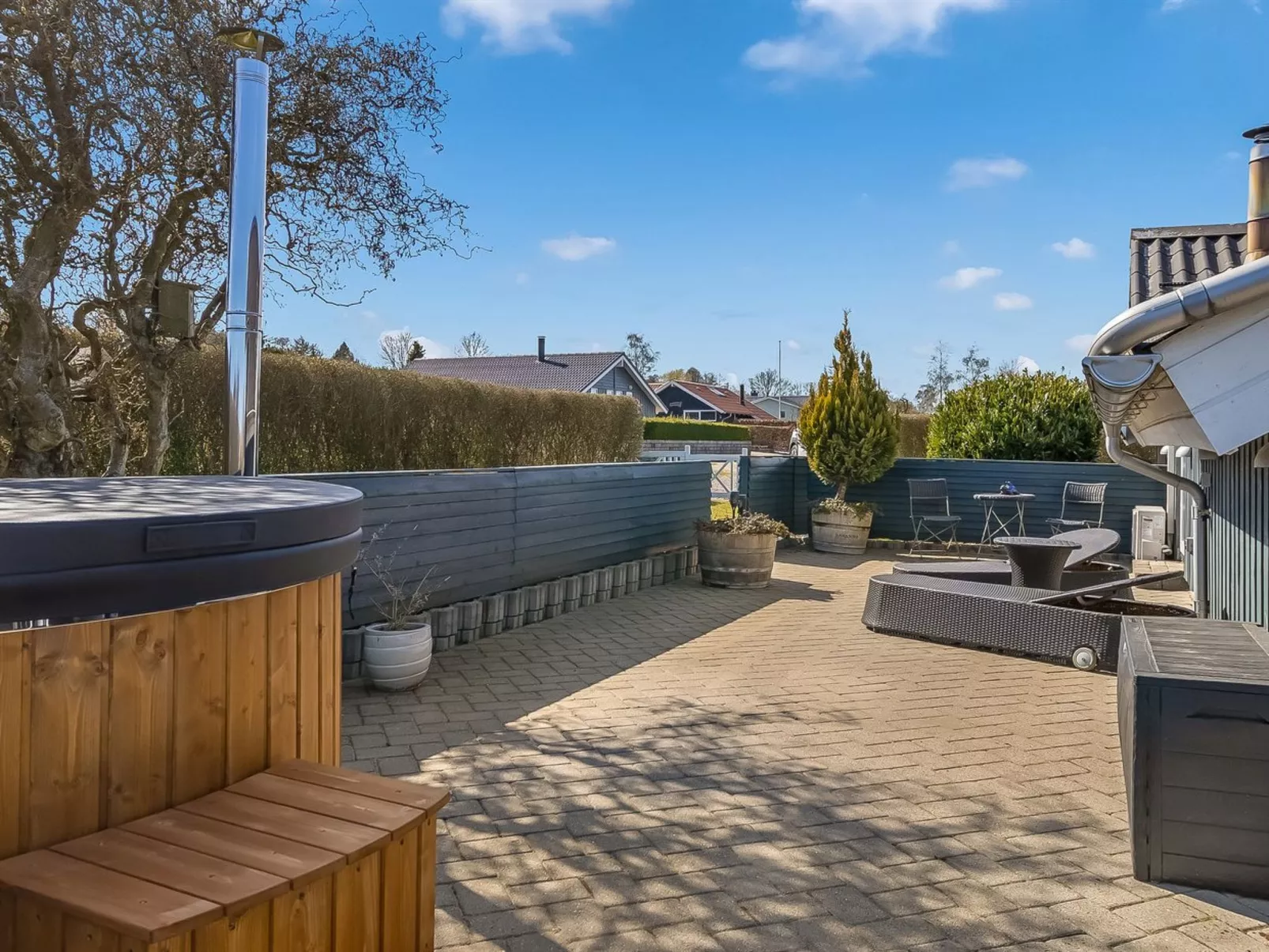 "Aika" - 450m from the sea-Outside